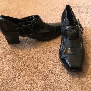 Nickels Black Heel Shoe